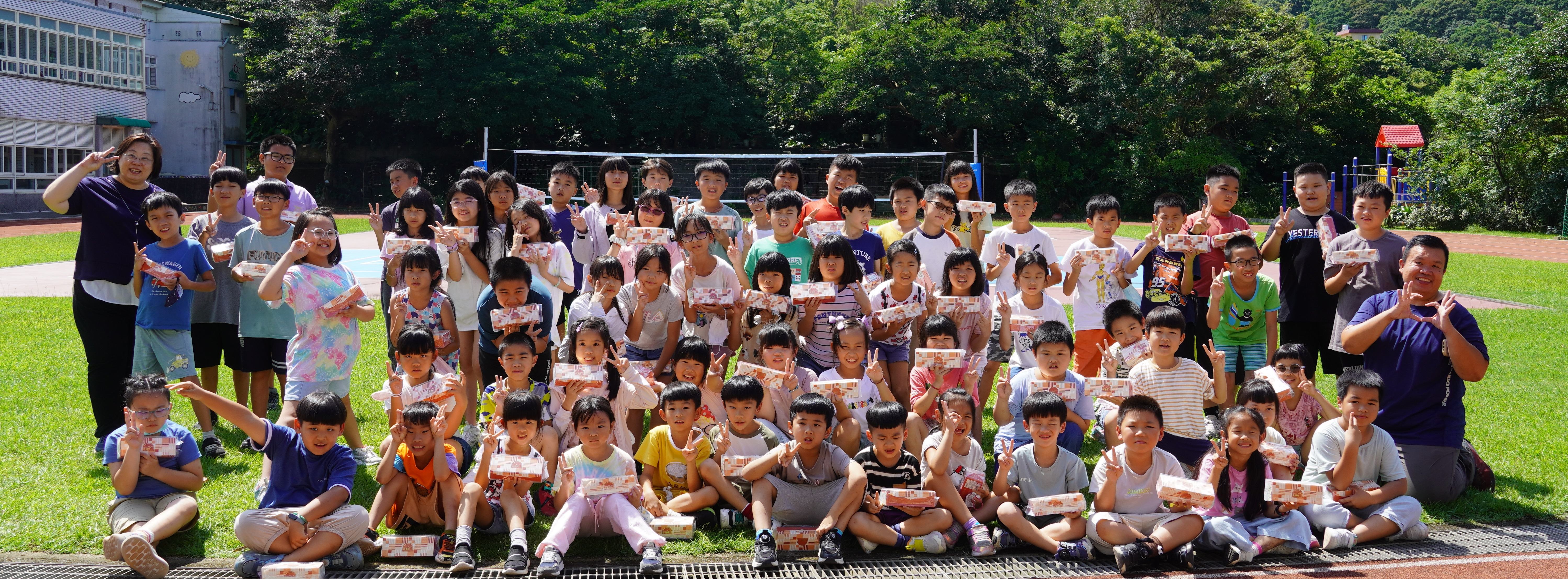 連結到2025發展遲緩兒童基金會捐贈千層蛋糕
